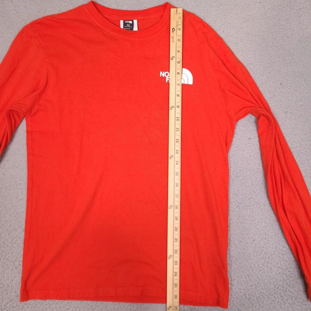 The North Face T-Shirt Mens Small Orange Circular Design Long Sleeve Graphic‎